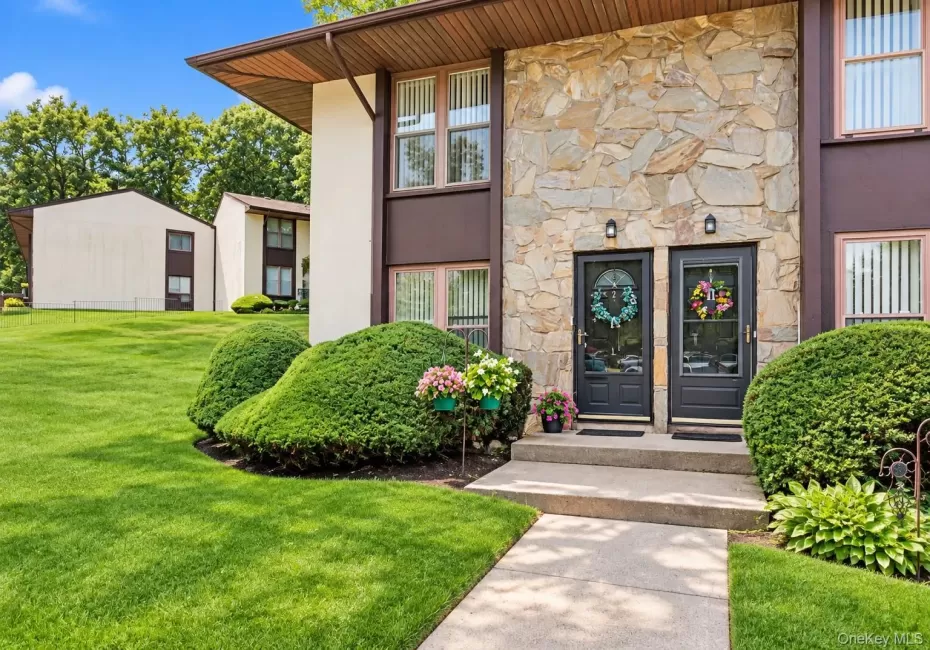 2 Hemlock Court, Brookhaven, NY, 2 Bedrooms Bedrooms, 5 Rooms Rooms,1 BathroomBathrooms,Residential,For Rent,Hemlock,0,1048532 2 Hemlock Court, Brookhaven, NY, 2 Bedrooms Bedrooms, 5 Rooms Rooms,1 BathroomBathrooms,Residential,For Rent,Hemlock,0,1048532
