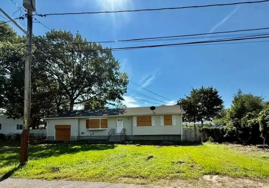 76 Wilson Avenue, Brookhaven, NY, 3 Bedrooms Bedrooms, 6 Rooms Rooms,2 BathroomsBathrooms,Residential,For Rent,Wilson,0,1049449 76 Wilson Avenue, Brookhaven, NY, 3 Bedrooms Bedrooms, 6 Rooms Rooms,2 BathroomsBathrooms,Residential,For Rent,Wilson,0,1049449