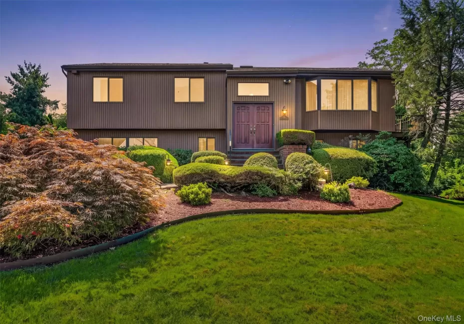 Welcome to 99 Skyview Lane, New Rochelle! Welcome to 99 Skyview Lane, New Rochelle!