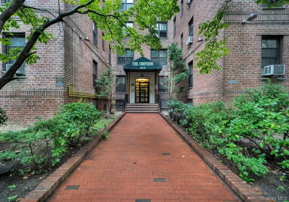 140-35 Burden Crescent, New York, NY, 2 Bedrooms Bedrooms, 5 Rooms Rooms,1 BathroomBathrooms,Residential,For Rent,Burden,0,1045463 140-35 Burden Crescent, New York, NY, 2 Bedrooms Bedrooms, 5 Rooms Rooms,1 BathroomBathrooms,Residential,For Rent,Burden,0,1045463