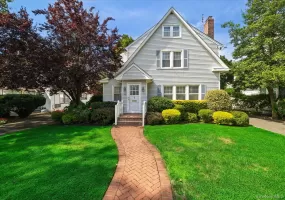 38 Fern Street, Hempstead, NY, 3 Bedrooms Bedrooms, 8 Rooms Rooms,3 BathroomsBathrooms,Residential,For Rent,Fern,0,1048148 38 Fern Street, Hempstead, NY, 3 Bedrooms Bedrooms, 8 Rooms Rooms,3 BathroomsBathrooms,Residential,For Rent,Fern,0,1048148