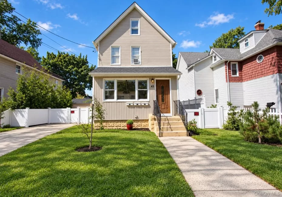 45 Lynbrook Avenue, Hempstead, NY, 2 Bedrooms Bedrooms, 5 Rooms Rooms,1 BathroomBathrooms,Residential Lease,For Rent,Lynbrook,0,1049410 45 Lynbrook Avenue, Hempstead, NY, 2 Bedrooms Bedrooms, 5 Rooms Rooms,1 BathroomBathrooms,Residential Lease,For Rent,Lynbrook,0,1049410