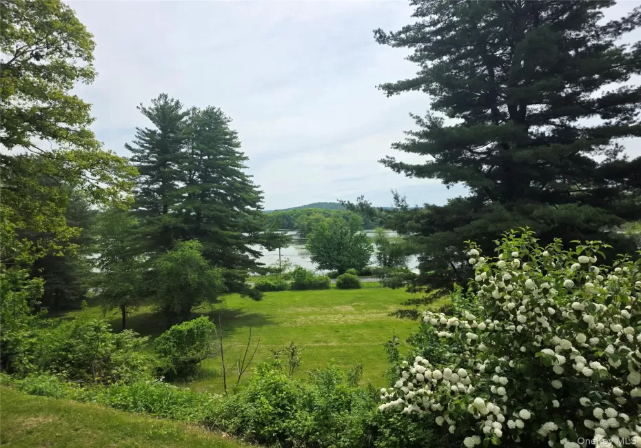 559 Lake Road, Pine Plains, NY, 2 Bedrooms Bedrooms, 7 Rooms Rooms,2 BathroomsBathrooms,Residential,For Rent,Lake,0,1049475 559 Lake Road, Pine Plains, NY, 2 Bedrooms Bedrooms, 7 Rooms Rooms,2 BathroomsBathrooms,Residential,For Rent,Lake,0,1049475