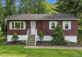 431 Newport Bridge Road, Warwick (town), NY, 3 Bedrooms Bedrooms, 5 Rooms Rooms,1 BathroomBathrooms,Residential,For Rent,Newport Bridge,0,1049369 431 Newport Bridge Road, Warwick (town), NY, 3 Bedrooms Bedrooms, 5 Rooms Rooms,1 BathroomBathrooms,Residential,For Rent,Newport Bridge,0,1049369
