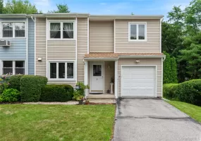 6 Hamlet Court, Wappinger, NY, 3 Bedrooms Bedrooms, 6 Rooms Rooms,1 BathroomBathrooms,Residential,For Rent,Hamlet,0,1049169 6 Hamlet Court, Wappinger, NY, 3 Bedrooms Bedrooms, 6 Rooms Rooms,1 BathroomBathrooms,Residential,For Rent,Hamlet,0,1049169