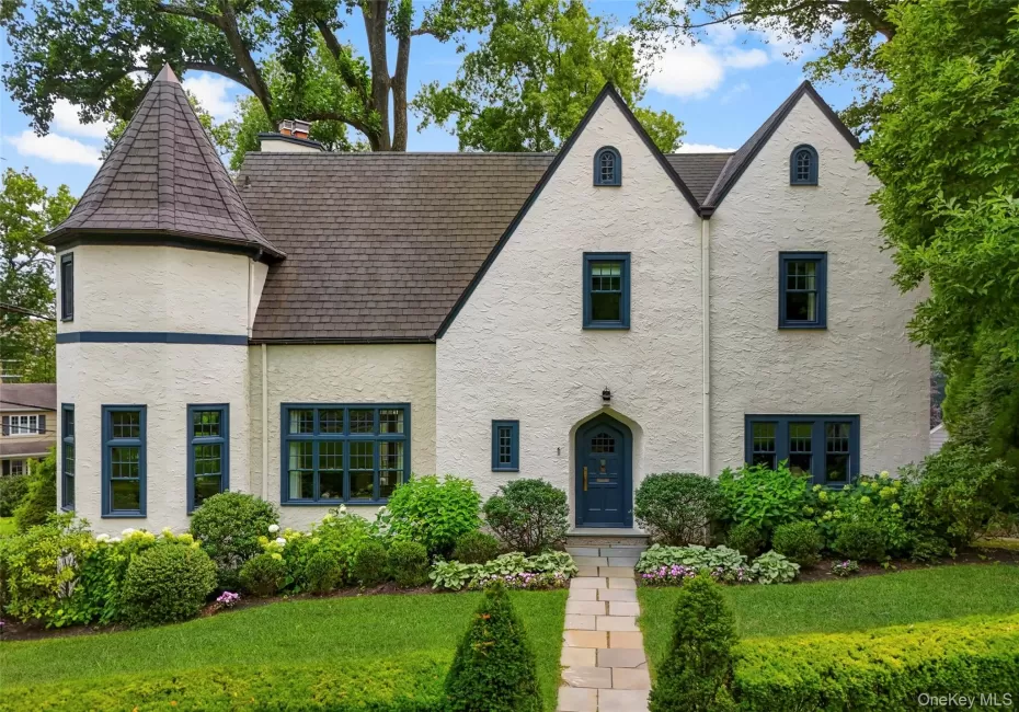 1 Huguenot Drive, Mamaroneck, NY, 4 Bedrooms Bedrooms, 8 Rooms Rooms,3 BathroomsBathrooms,Residential,For Rent,Huguenot,0,1035790 1 Huguenot Drive, Mamaroneck, NY, 4 Bedrooms Bedrooms, 8 Rooms Rooms,3 BathroomsBathrooms,Residential,For Rent,Huguenot,0,1035790