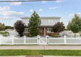 60 Alhambra Road, Oyster Bay, NY, 4 Bedrooms Bedrooms, 8 Rooms Rooms,2 BathroomsBathrooms,Residential Lease,For Rent,Alhambra,0,1049583 60 Alhambra Road, Oyster Bay, NY, 4 Bedrooms Bedrooms, 8 Rooms Rooms,2 BathroomsBathrooms,Residential Lease,For Rent,Alhambra,0,1049583