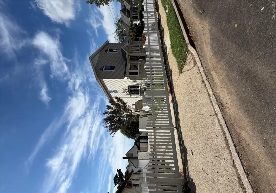 568 Park Avenue, Hempstead, NY, 3 Bedrooms Bedrooms, 10 Rooms Rooms,3 BathroomsBathrooms,Residential,For Rent,Park,0,1049561 568 Park Avenue, Hempstead, NY, 3 Bedrooms Bedrooms, 10 Rooms Rooms,3 BathroomsBathrooms,Residential,For Rent,Park,0,1049561
