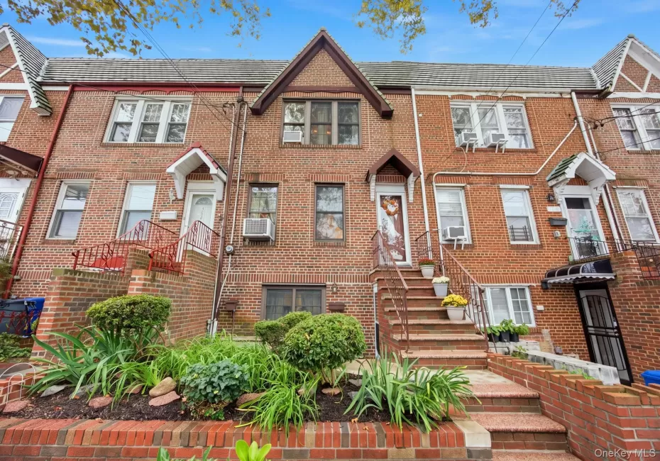 1600 34th Street, New York, NY, 3 Bedrooms Bedrooms, 8 Rooms Rooms,2 BathroomsBathrooms,Residential,For Rent,34th,0,1049554 1600 34th Street, New York, NY, 3 Bedrooms Bedrooms, 8 Rooms Rooms,2 BathroomsBathrooms,Residential,For Rent,34th,0,1049554