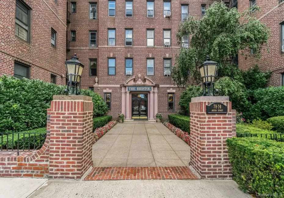 78-14 Austin Street, New York, NY, 2 Bedrooms Bedrooms, 5 Rooms Rooms,1 BathroomBathrooms,Residential,For Rent,Austin,0,1049543 78-14 Austin Street, New York, NY, 2 Bedrooms Bedrooms, 5 Rooms Rooms,1 BathroomBathrooms,Residential,For Rent,Austin,0,1049543