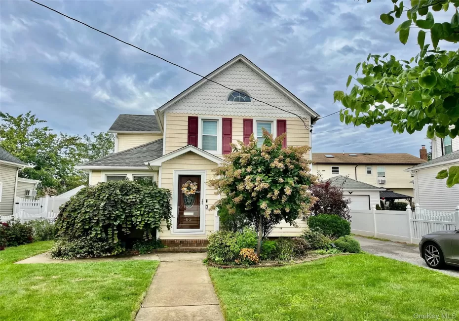 85 Spencer Avenue, Hempstead, NY, 3 Bedrooms Bedrooms, 6 Rooms Rooms,1 BathroomBathrooms,Residential Lease,For Rent,Spencer,0,1048845 85 Spencer Avenue, Hempstead, NY, 3 Bedrooms Bedrooms, 6 Rooms Rooms,1 BathroomBathrooms,Residential Lease,For Rent,Spencer,0,1048845
