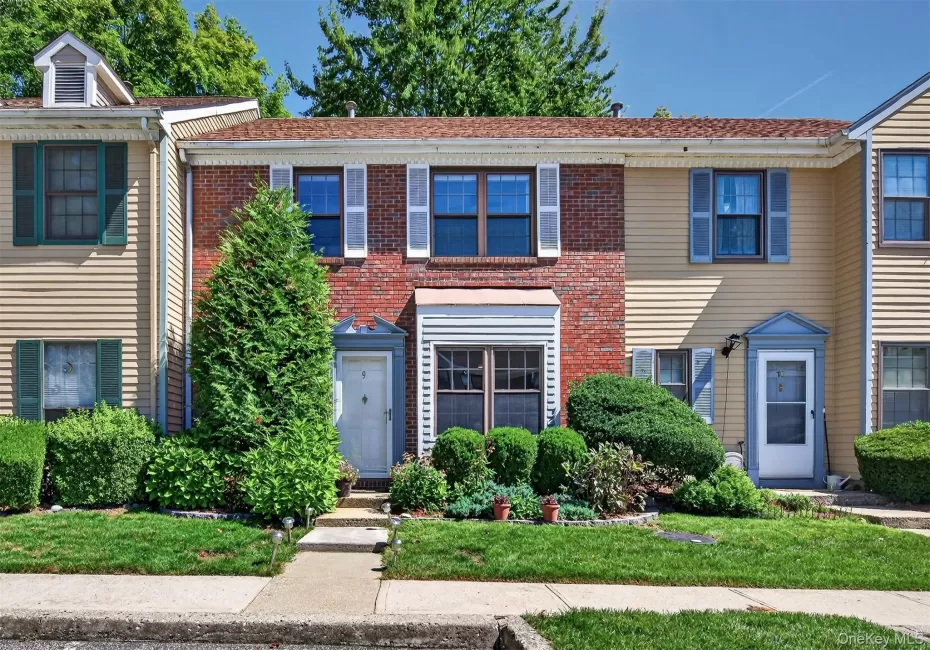9 Redtwig Court, Peekskill, NY, 2 Bedrooms Bedrooms, 7 Rooms Rooms,2 BathroomsBathrooms,Residential,For Rent,Redtwig,0,1047542 9 Redtwig Court, Peekskill, NY, 2 Bedrooms Bedrooms, 7 Rooms Rooms,2 BathroomsBathrooms,Residential,For Rent,Redtwig,0,1047542