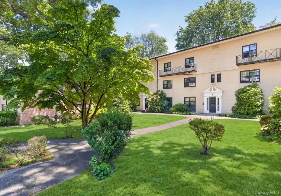 6 Manchester Road, Eastchester, NY, 2 Bedrooms Bedrooms, 5 Rooms Rooms,1 BathroomBathrooms,Residential,For Rent,Manchester,0,1047859 6 Manchester Road, Eastchester, NY, 2 Bedrooms Bedrooms, 5 Rooms Rooms,1 BathroomBathrooms,Residential,For Rent,Manchester,0,1047859