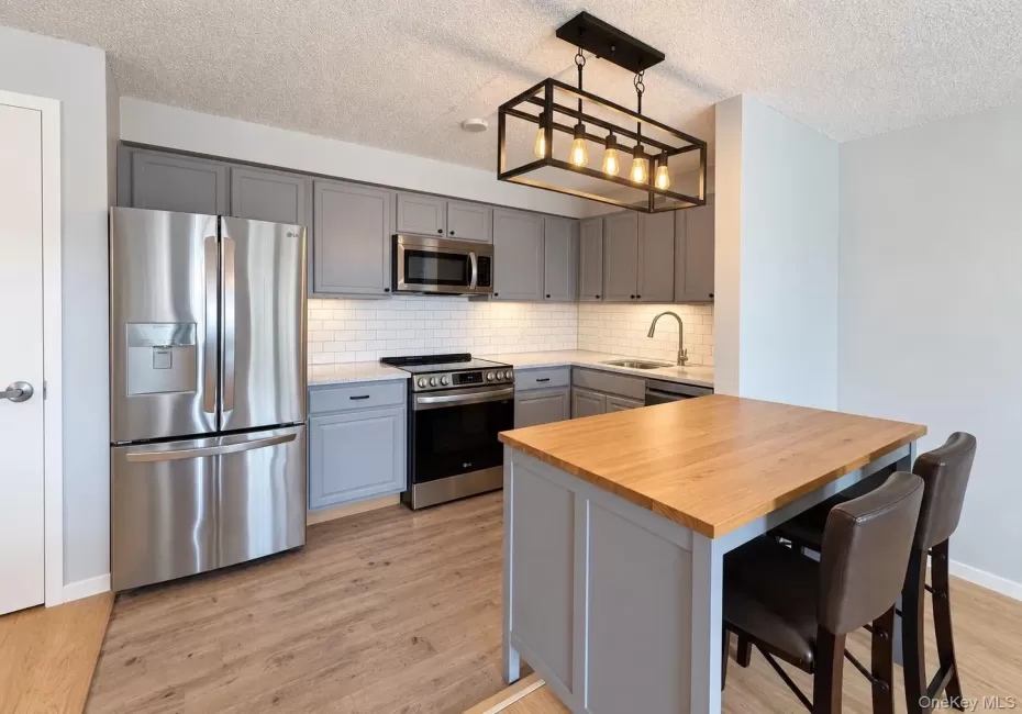 260 Beach 81st Street, New York, NY, 2 Bedrooms Bedrooms, 4 Rooms Rooms,1 BathroomBathrooms,Residential,For Rent,Beach 81st,0,1049618 260 Beach 81st Street, New York, NY, 2 Bedrooms Bedrooms, 4 Rooms Rooms,1 BathroomBathrooms,Residential,For Rent,Beach 81st,0,1049618