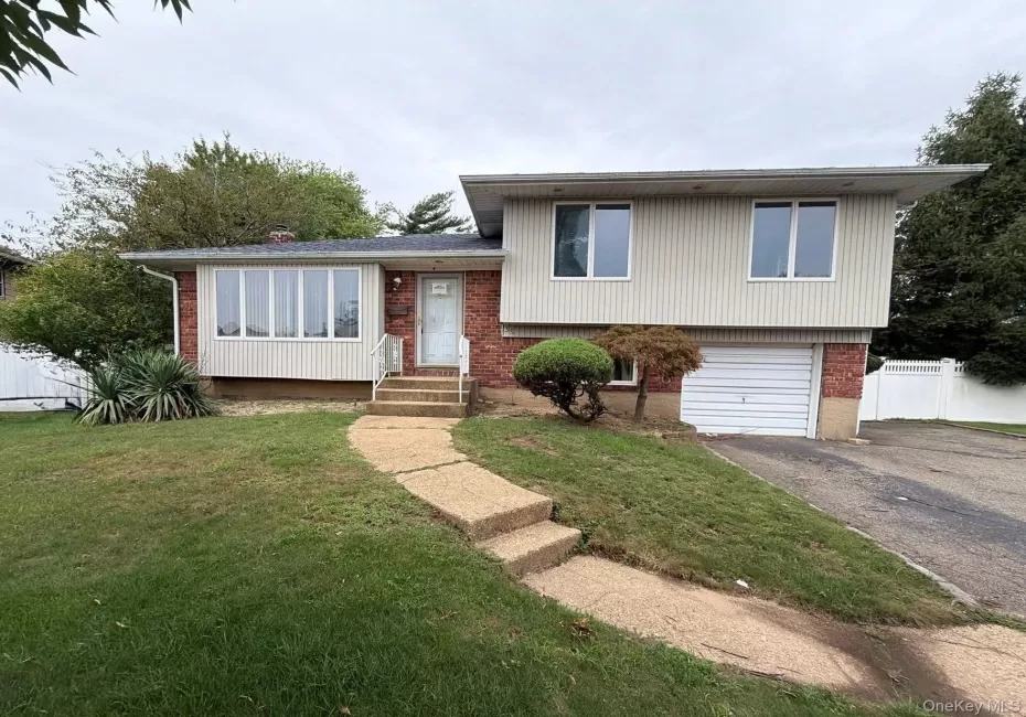 35 Eagle Lane, Oyster Bay, NY, 3 Bedrooms Bedrooms, 6 Rooms Rooms,1 BathroomBathrooms,Residential,For Rent,Eagle,0,1048962 35 Eagle Lane, Oyster Bay, NY, 3 Bedrooms Bedrooms, 6 Rooms Rooms,1 BathroomBathrooms,Residential,For Rent,Eagle,0,1048962