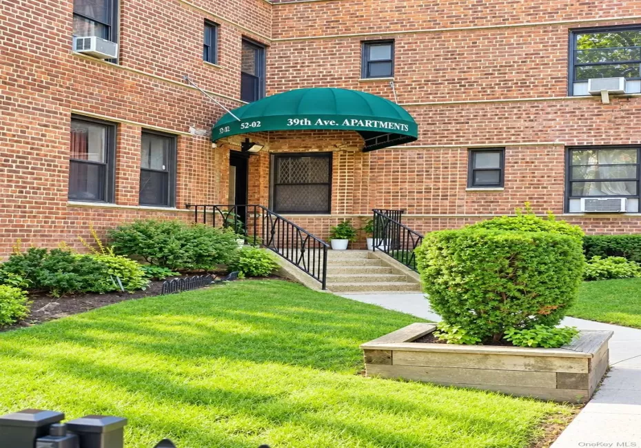 52-02 39th Avenue, New York, NY, 2 Bedrooms Bedrooms, 4 Rooms Rooms,1 BathroomBathrooms,Residential,For Rent,39th,0,1046870 52-02 39th Avenue, New York, NY, 2 Bedrooms Bedrooms, 4 Rooms Rooms,1 BathroomBathrooms,Residential,For Rent,39th,0,1046870