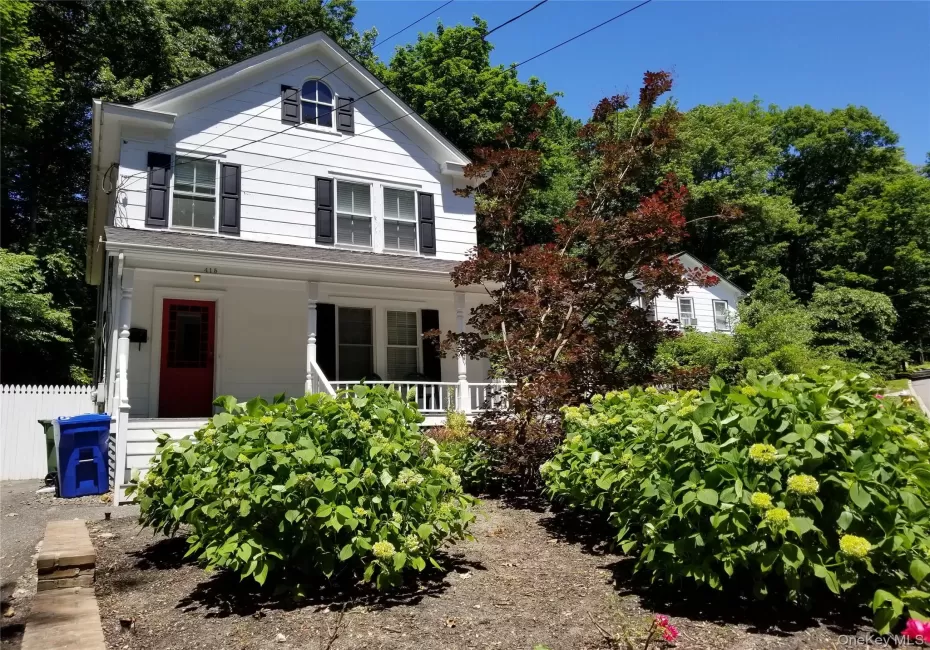 driveway to left driveway to left