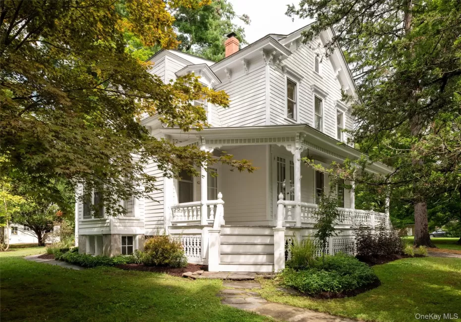 Folk Victorian with wrap around porch Folk Victorian with wrap around porch