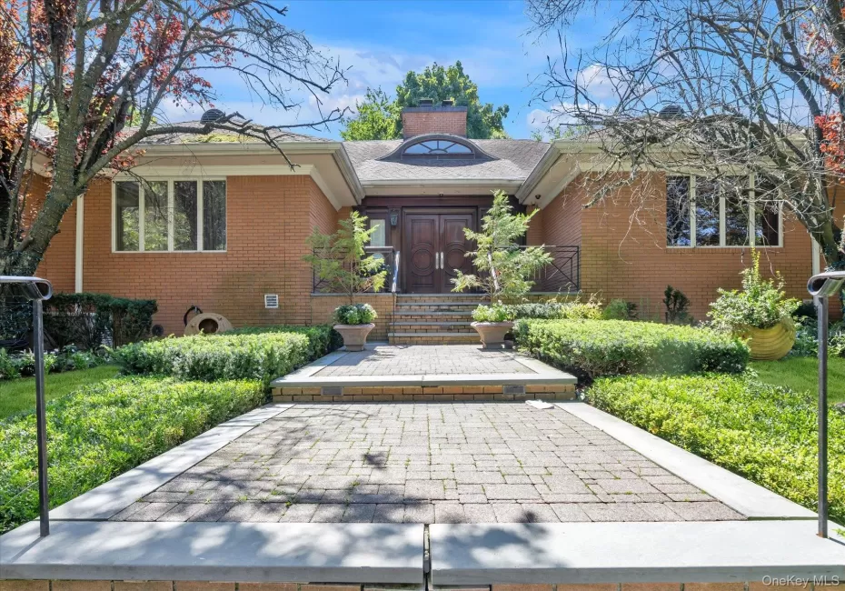 224 Beverly Road, New York, NY, 5 Bedrooms Bedrooms, 15 Rooms Rooms,3 BathroomsBathrooms,Residential,For Rent,Beverly,0,1048749 224 Beverly Road, New York, NY, 5 Bedrooms Bedrooms, 15 Rooms Rooms,3 BathroomsBathrooms,Residential,For Rent,Beverly,0,1048749