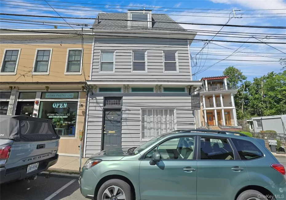 188 Main Street, Orangetown, NY, 3 Bedrooms Bedrooms, 7 Rooms Rooms,3 BathroomsBathrooms,Residential Lease,For Rent,Main,0,1045677 188 Main Street, Orangetown, NY, 3 Bedrooms Bedrooms, 7 Rooms Rooms,3 BathroomsBathrooms,Residential Lease,For Rent,Main,0,1045677