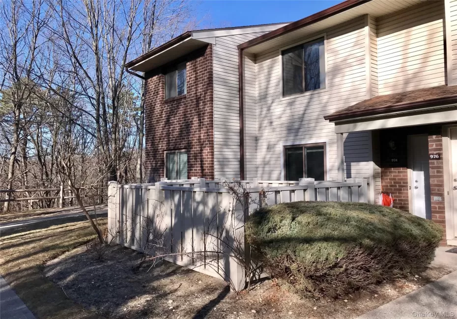 974 Skyline Drive, Brookhaven, NY, 2 Bedrooms Bedrooms, 5 Rooms Rooms,1 BathroomBathrooms,Residential Lease,For Rent,Skyline,0,1048561 974 Skyline Drive, Brookhaven, NY, 2 Bedrooms Bedrooms, 5 Rooms Rooms,1 BathroomBathrooms,Residential Lease,For Rent,Skyline,0,1048561