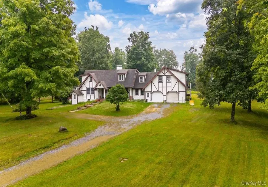 38 Nine Partners Road, Clinton, NY, 8 Bedrooms Bedrooms, 16 Rooms Rooms,4 BathroomsBathrooms,Residential,For Rent,Nine Partners,0,1048900 38 Nine Partners Road, Clinton, NY, 8 Bedrooms Bedrooms, 16 Rooms Rooms,4 BathroomsBathrooms,Residential,For Rent,Nine Partners,0,1048900
