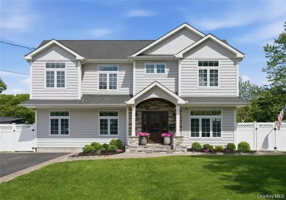 703 Peter Paul Drive, Islip, NY, 5 Bedrooms Bedrooms, 12 Rooms Rooms,3 BathroomsBathrooms,Residential,For Rent,Peter Paul,0,1048270 703 Peter Paul Drive, Islip, NY, 5 Bedrooms Bedrooms, 12 Rooms Rooms,3 BathroomsBathrooms,Residential,For Rent,Peter Paul,0,1048270