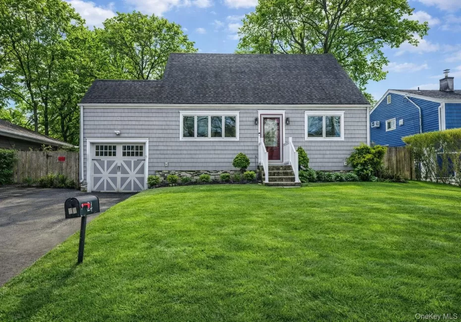 24 Lantern Street, Huntington, NY, 4 Bedrooms Bedrooms, 8 Rooms Rooms,1 BathroomBathrooms,Residential,For Rent,Lantern,0,1049147 24 Lantern Street, Huntington, NY, 4 Bedrooms Bedrooms, 8 Rooms Rooms,1 BathroomBathrooms,Residential,For Rent,Lantern,0,1049147