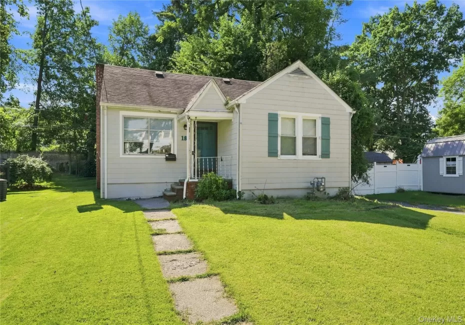 18 Underhill Avenue, Poughkeepsie, NY, 2 Bedrooms Bedrooms, 6 Rooms Rooms,1 BathroomBathrooms,Residential,For Rent,Underhill,0,1049141 18 Underhill Avenue, Poughkeepsie, NY, 2 Bedrooms Bedrooms, 6 Rooms Rooms,1 BathroomBathrooms,Residential,For Rent,Underhill,0,1049141