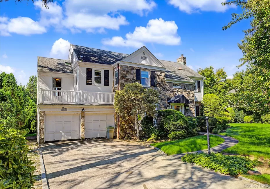 9 Old Pond Road, North Hempstead, NY, 4 Bedrooms Bedrooms, 9 Rooms Rooms,3 BathroomsBathrooms,Residential,For Rent,Old Pond,0,1049432 9 Old Pond Road, North Hempstead, NY, 4 Bedrooms Bedrooms, 9 Rooms Rooms,3 BathroomsBathrooms,Residential,For Rent,Old Pond,0,1049432