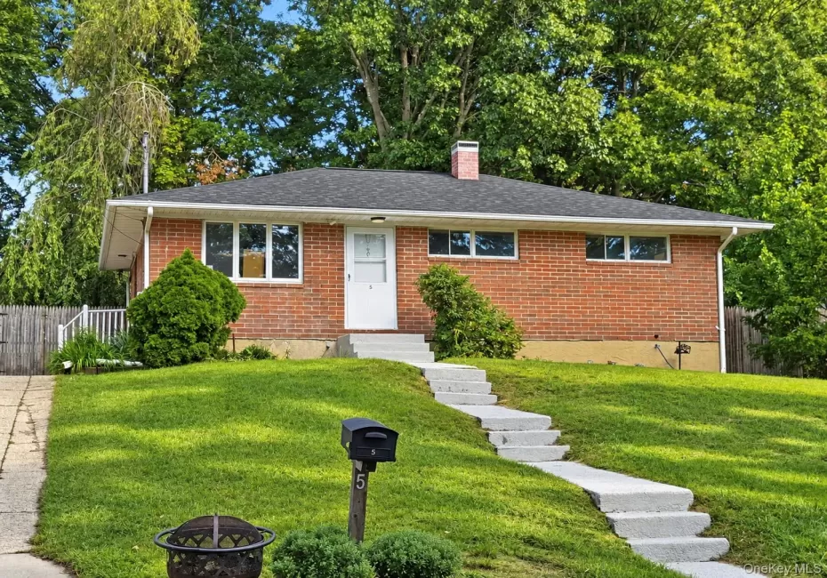 5 Robin Road, Brookhaven, NY, 3 Bedrooms Bedrooms, 7 Rooms Rooms,2 BathroomsBathrooms,Residential,For Rent,Robin,0,1049546 5 Robin Road, Brookhaven, NY, 3 Bedrooms Bedrooms, 7 Rooms Rooms,2 BathroomsBathrooms,Residential,For Rent,Robin,0,1049546