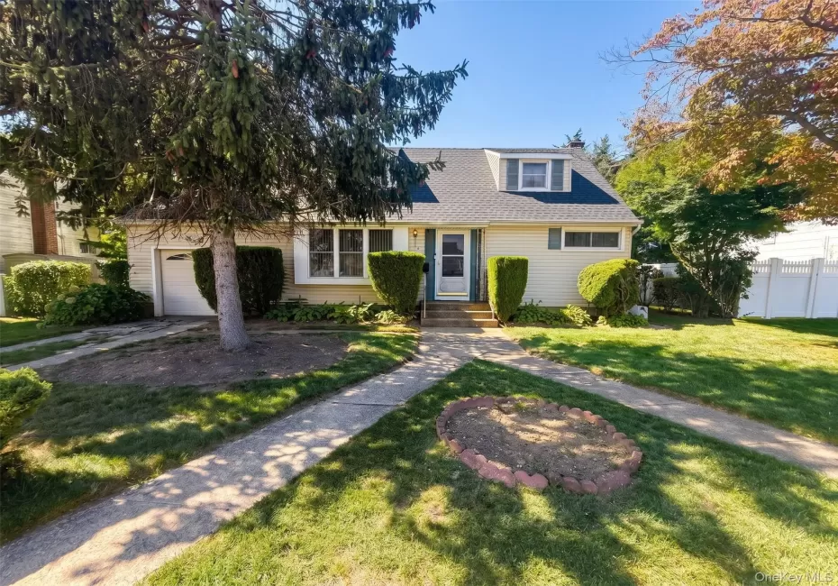 124 Westwood Road, Oyster Bay, NY, 4 Bedrooms Bedrooms, 7 Rooms Rooms,2 BathroomsBathrooms,Residential,For Rent,Westwood,0,1049637 124 Westwood Road, Oyster Bay, NY, 4 Bedrooms Bedrooms, 7 Rooms Rooms,2 BathroomsBathrooms,Residential,For Rent,Westwood,0,1049637