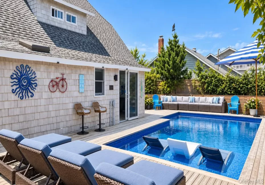253 Cottage Walk, Islip, NY, 5 Bedrooms Bedrooms, 7 Rooms Rooms,3 BathroomsBathrooms,Residential,For Rent,Cottage,0,1049697 253 Cottage Walk, Islip, NY, 5 Bedrooms Bedrooms, 7 Rooms Rooms,3 BathroomsBathrooms,Residential,For Rent,Cottage,0,1049697