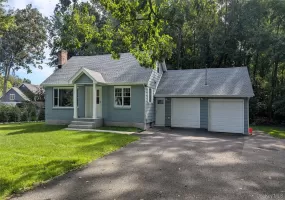 362 Strawtown Road, Clarkstown, NY, 3 Bedrooms Bedrooms, 8 Rooms Rooms,2 BathroomsBathrooms,Residential Lease,For Rent,Strawtown,0,1048509 362 Strawtown Road, Clarkstown, NY, 3 Bedrooms Bedrooms, 8 Rooms Rooms,2 BathroomsBathrooms,Residential Lease,For Rent,Strawtown,0,1048509