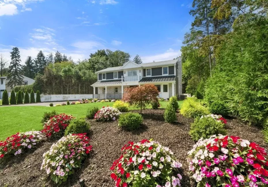 3 Aron Drive, Oyster Bay, NY, 4 Bedrooms Bedrooms, 10 Rooms Rooms,4 BathroomsBathrooms,Residential,For Rent,Aron,0,1049514 3 Aron Drive, Oyster Bay, NY, 4 Bedrooms Bedrooms, 10 Rooms Rooms,4 BathroomsBathrooms,Residential,For Rent,Aron,0,1049514