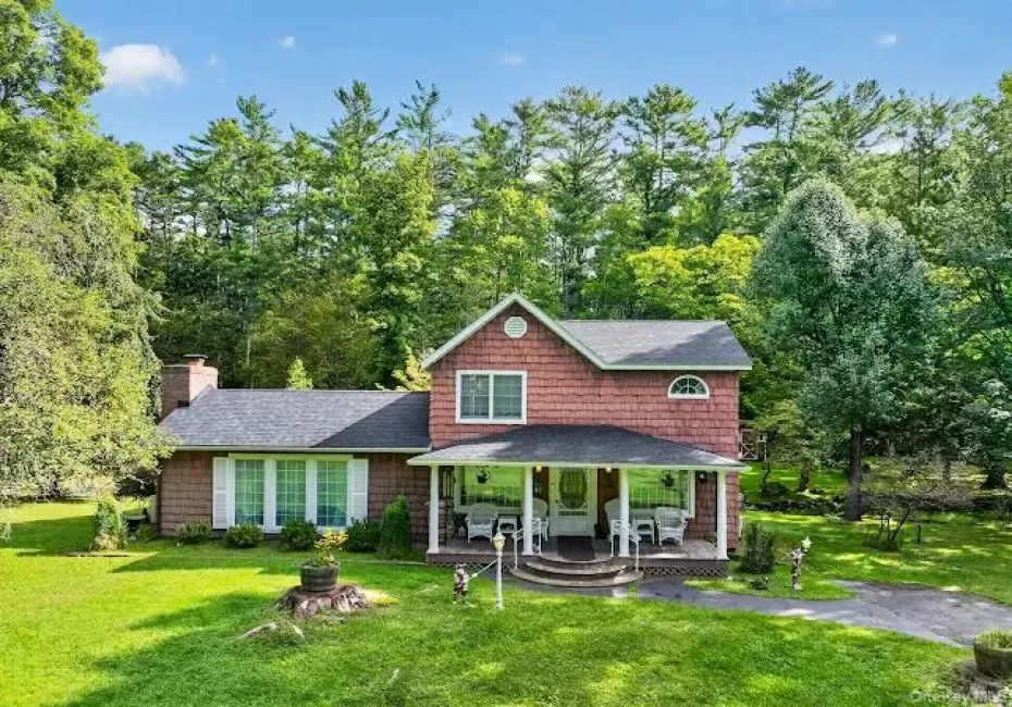 44 Airport Road, Highland, NY, 3 Bedrooms Bedrooms, 10 Rooms Rooms,2 BathroomsBathrooms,Residential,For Rent,Airport,0,1045519 44 Airport Road, Highland, NY, 3 Bedrooms Bedrooms, 10 Rooms Rooms,2 BathroomsBathrooms,Residential,For Rent,Airport,0,1045519