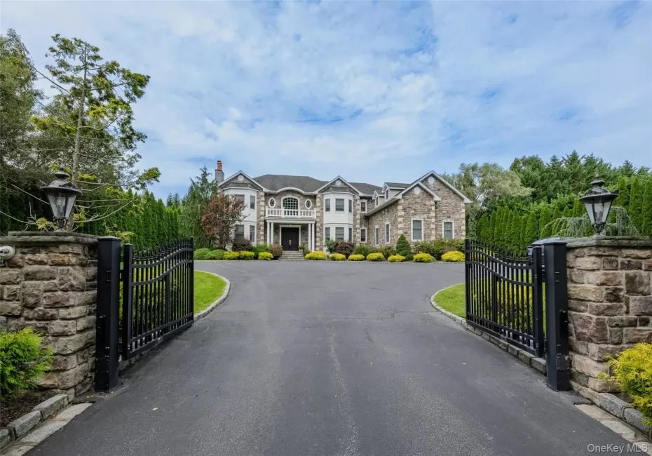 10 Meadow Glen Road, Smithtown, NY, 5 Bedrooms Bedrooms, 13 Rooms Rooms,5 BathroomsBathrooms,Residential,For Rent,Meadow Glen,0,1047481 10 Meadow Glen Road, Smithtown, NY, 5 Bedrooms Bedrooms, 13 Rooms Rooms,5 BathroomsBathrooms,Residential,For Rent,Meadow Glen,0,1047481