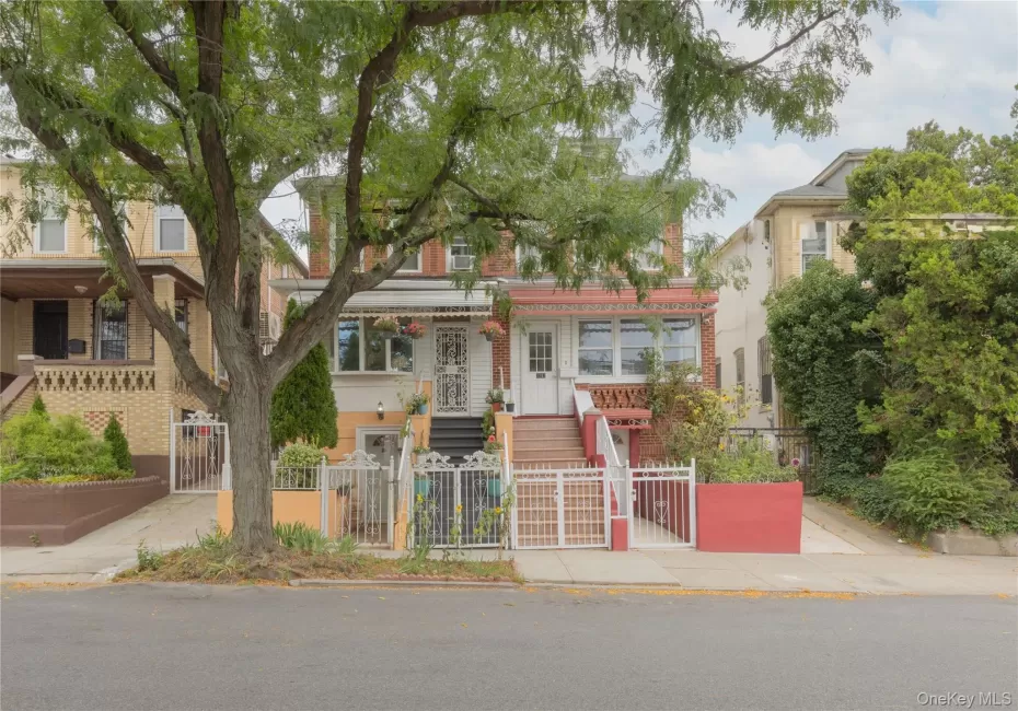 3214 Fenton Avenue, New York, NY, 3 Bedrooms Bedrooms, 10 Rooms Rooms,3 BathroomsBathrooms,Residential,For Rent,Fenton,0,1049863 3214 Fenton Avenue, New York, NY, 3 Bedrooms Bedrooms, 10 Rooms Rooms,3 BathroomsBathrooms,Residential,For Rent,Fenton,0,1049863