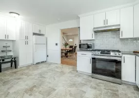 19 Elm Street, North Hempstead, NY, 4 Bedrooms Bedrooms, 6 Rooms Rooms,2 BathroomsBathrooms,Residential Lease,For Rent,Elm,0,1049571 19 Elm Street, North Hempstead, NY, 4 Bedrooms Bedrooms, 6 Rooms Rooms,2 BathroomsBathrooms,Residential Lease,For Rent,Elm,0,1049571