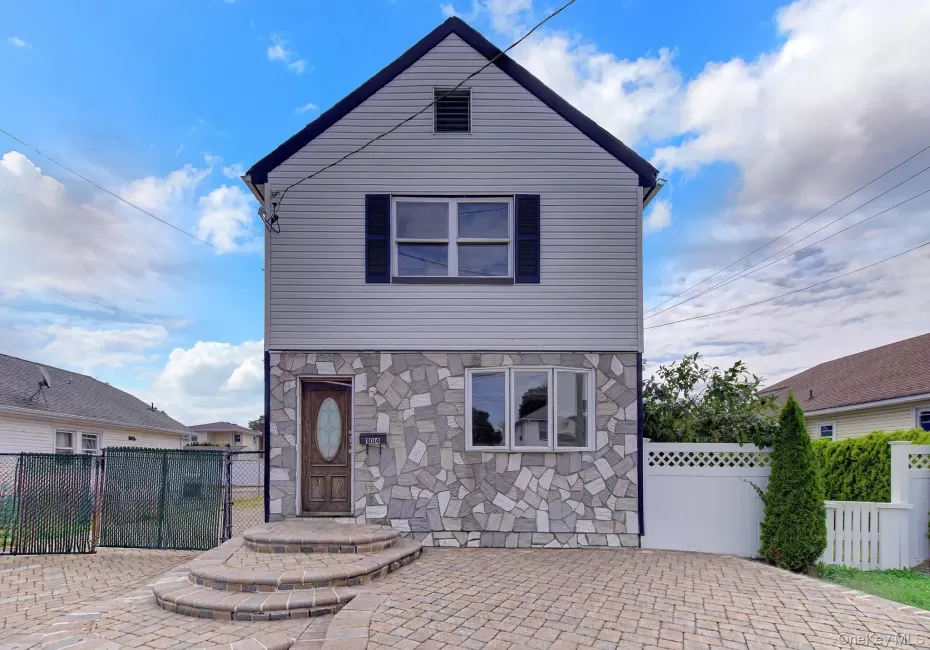 104 Pennywood Avenue, Hempstead, NY, 3 Bedrooms Bedrooms, 6 Rooms Rooms,2 BathroomsBathrooms,Residential,For Rent,Pennywood,0,1048281 104 Pennywood Avenue, Hempstead, NY, 3 Bedrooms Bedrooms, 6 Rooms Rooms,2 BathroomsBathrooms,Residential,For Rent,Pennywood,0,1048281