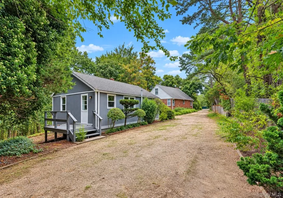 45 Peconic Road, Southampton, NY, 5 Bedrooms Bedrooms, 9 Rooms Rooms,2 BathroomsBathrooms,Residential,For Rent,Peconic,0,1049296 45 Peconic Road, Southampton, NY, 5 Bedrooms Bedrooms, 9 Rooms Rooms,2 BathroomsBathrooms,Residential,For Rent,Peconic,0,1049296