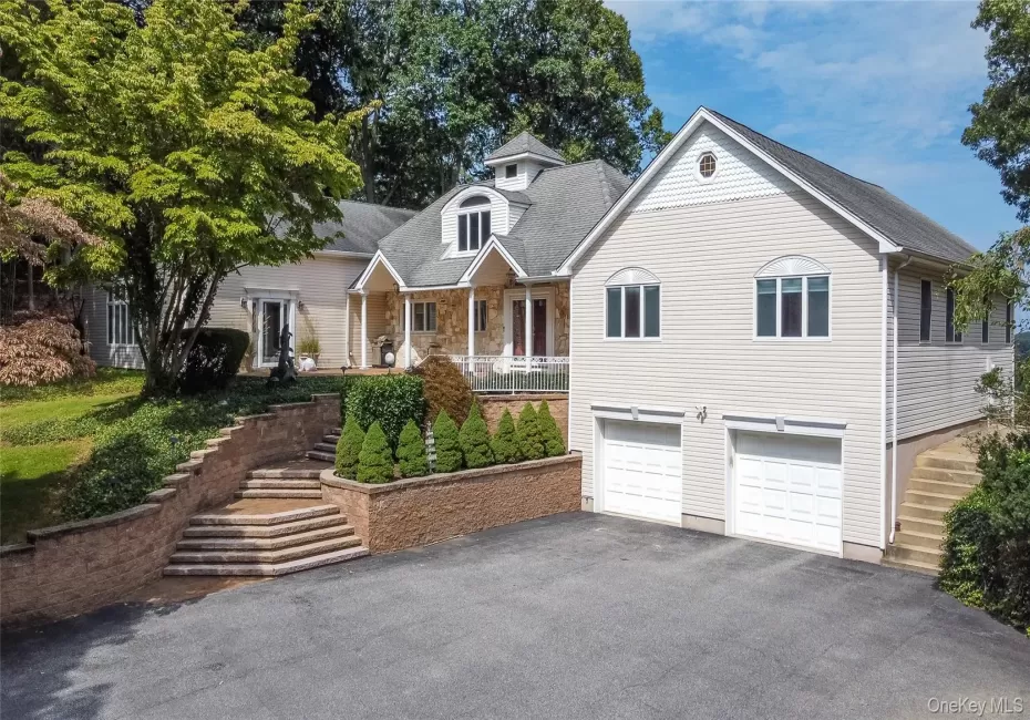 2 Centershore Road, Huntington, NY, 7 Bedrooms Bedrooms, 14 Rooms Rooms,5 BathroomsBathrooms,Residential,For Rent,Centershore,0,1049872 2 Centershore Road, Huntington, NY, 7 Bedrooms Bedrooms, 14 Rooms Rooms,5 BathroomsBathrooms,Residential,For Rent,Centershore,0,1049872