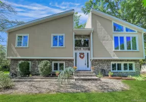 44 Massachusetts Avenue, Clarkstown, NY, 3 Bedrooms Bedrooms, 7 Rooms Rooms,2 BathroomsBathrooms,Residential,For Rent,Massachusetts,0,1049370 44 Massachusetts Avenue, Clarkstown, NY, 3 Bedrooms Bedrooms, 7 Rooms Rooms,2 BathroomsBathrooms,Residential,For Rent,Massachusetts,0,1049370