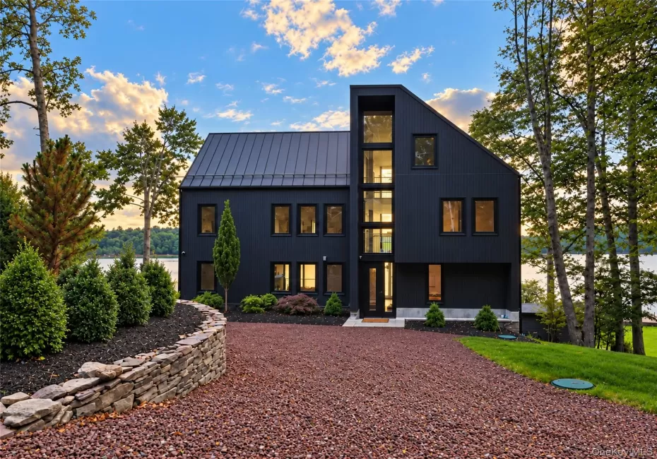129 Starlight Road, Thompson, NY, 5 Bedrooms Bedrooms, 10 Rooms Rooms,4 BathroomsBathrooms,Residential,For Rent,Starlight,0,1049043 129 Starlight Road, Thompson, NY, 5 Bedrooms Bedrooms, 10 Rooms Rooms,4 BathroomsBathrooms,Residential,For Rent,Starlight,0,1049043