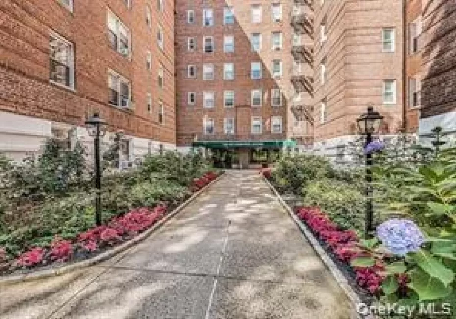 247 Parkview Avenue, Yonkers, NY, 2 Bedrooms Bedrooms, 3 Rooms Rooms,1 BathroomBathrooms,Residential,For Rent,Parkview,0,1050185 247 Parkview Avenue, Yonkers, NY, 2 Bedrooms Bedrooms, 3 Rooms Rooms,1 BathroomBathrooms,Residential,For Rent,Parkview,0,1050185