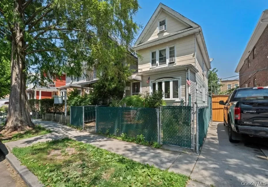9121 110th Street, New York, NY, 5 Bedrooms Bedrooms, 10 Rooms Rooms,3 BathroomsBathrooms,Residential,For Rent,110th,0,1049885 9121 110th Street, New York, NY, 5 Bedrooms Bedrooms, 10 Rooms Rooms,3 BathroomsBathrooms,Residential,For Rent,110th,0,1049885