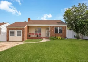 19 Rainbow Lane, Babylon, NY, 3 Bedrooms Bedrooms, 7 Rooms Rooms,1 BathroomBathrooms,Residential,For Rent,Rainbow,0,1050146 19 Rainbow Lane, Babylon, NY, 3 Bedrooms Bedrooms, 7 Rooms Rooms,1 BathroomBathrooms,Residential,For Rent,Rainbow,0,1050146