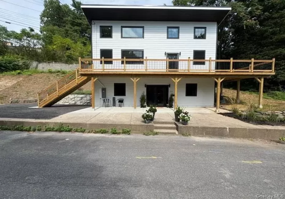 33 Valley Street, Saugerties, NY, 3 Bedrooms Bedrooms, 6 Rooms Rooms,2 BathroomsBathrooms,Residential,For Rent,Valley,0,1050159 33 Valley Street, Saugerties, NY, 3 Bedrooms Bedrooms, 6 Rooms Rooms,2 BathroomsBathrooms,Residential,For Rent,Valley,0,1050159