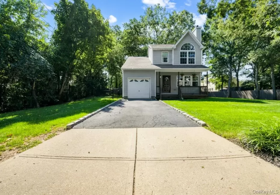 10 Iowa Street, Brookhaven, NY, 3 Bedrooms Bedrooms, 7 Rooms Rooms,2 BathroomsBathrooms,Residential,For Rent,Iowa,0,1047980 10 Iowa Street, Brookhaven, NY, 3 Bedrooms Bedrooms, 7 Rooms Rooms,2 BathroomsBathrooms,Residential,For Rent,Iowa,0,1047980