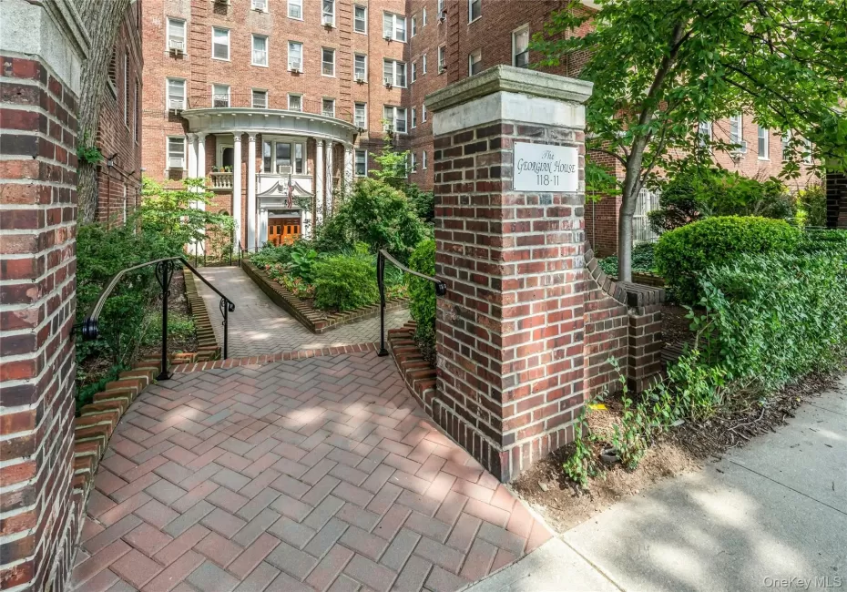 118-11 84 Avenue, New York, NY, 1 Bedroom Bedrooms, 3 Rooms Rooms,1 BathroomBathrooms,Residential,For Rent,84,0,1049942 118-11 84 Avenue, New York, NY, 1 Bedroom Bedrooms, 3 Rooms Rooms,1 BathroomBathrooms,Residential,For Rent,84,0,1049942